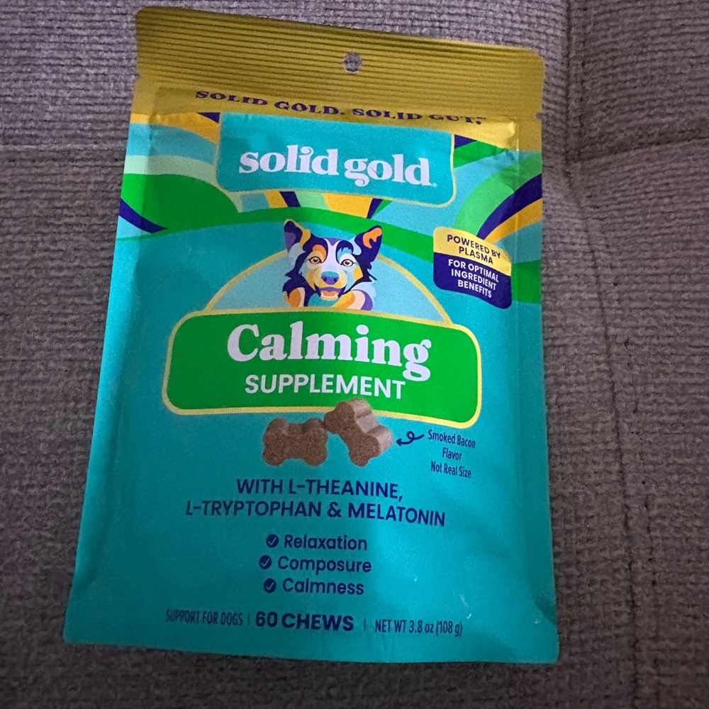 Solid Gold Calming Supplement for Dogs smoked bacon flavor 60 chews new pack